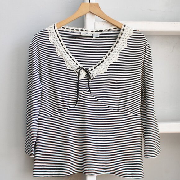 White Stag Tops - White Stag VTG Preppy Goth Black White Striped Lace Bow 3/4 Sleeve Top​​ Size XL